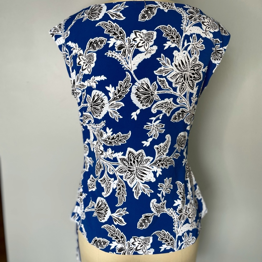 Vince Camuto Side Drawstring Floral Top - Picture 8 of 11